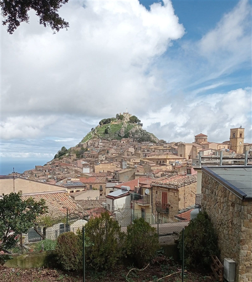 Tg2 Si Viaggiare si trova presso Mistretta